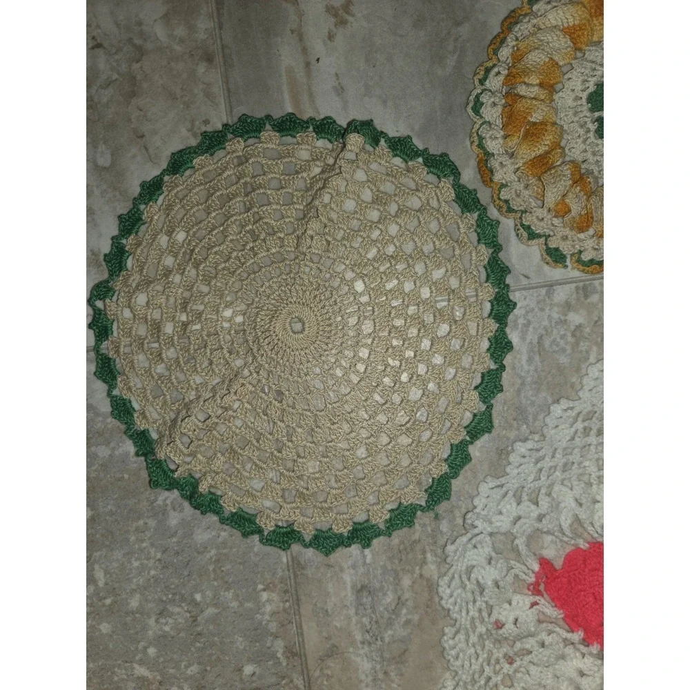 Vintage‎ Lot Of Crocheted Doilies